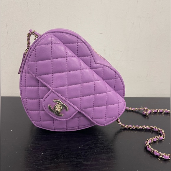 Chanel purple heart bag - Picture 3 of 8